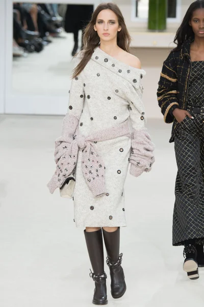 Look 34